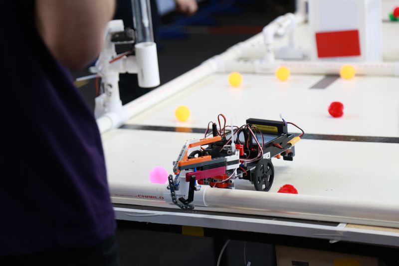 Stockbild am Roboter arbeiten 1