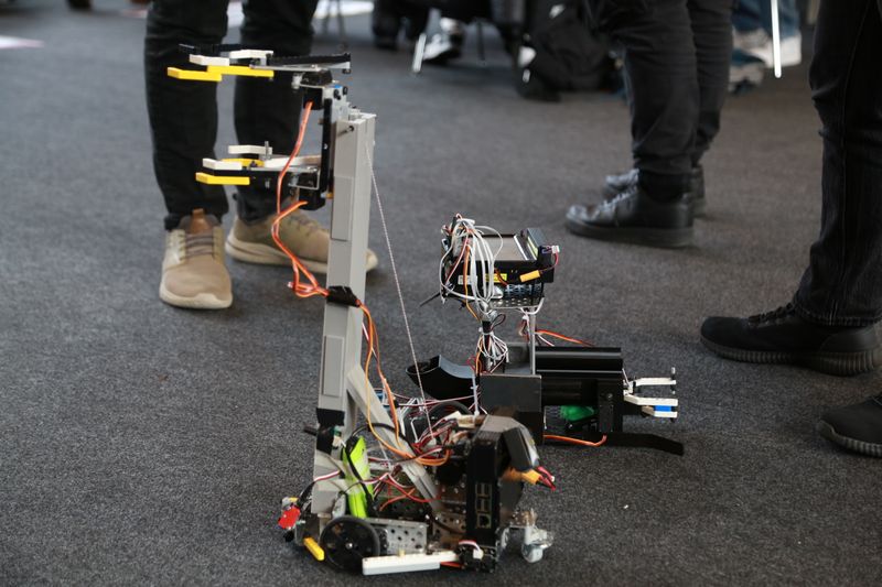 Stockbild am Roboter arbeiten 1
