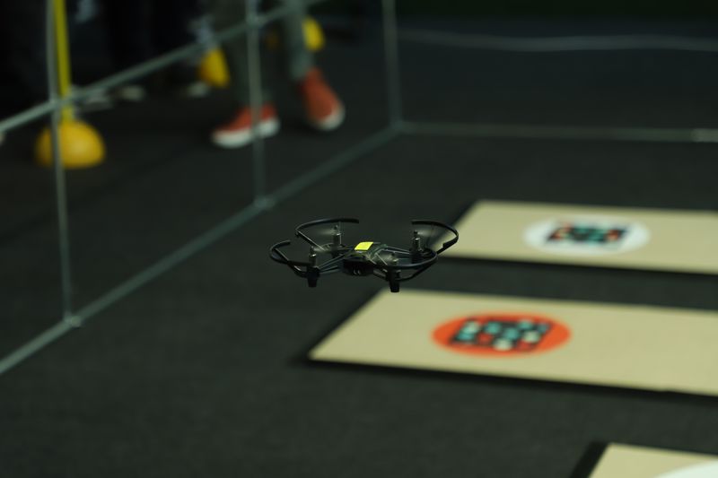 Stockbild am Roboter arbeiten 1